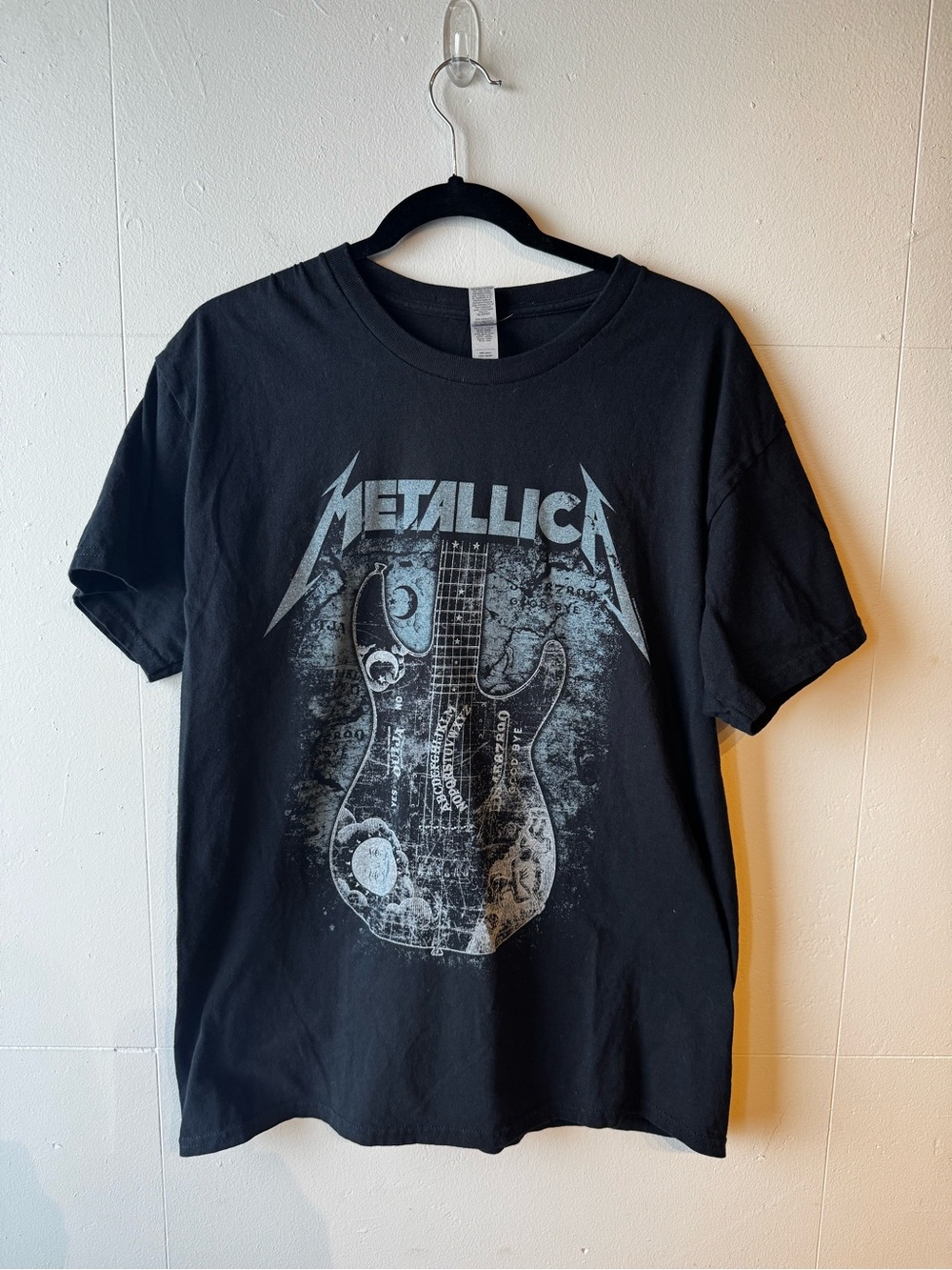 Gildan Black Metallica Graphic Tee